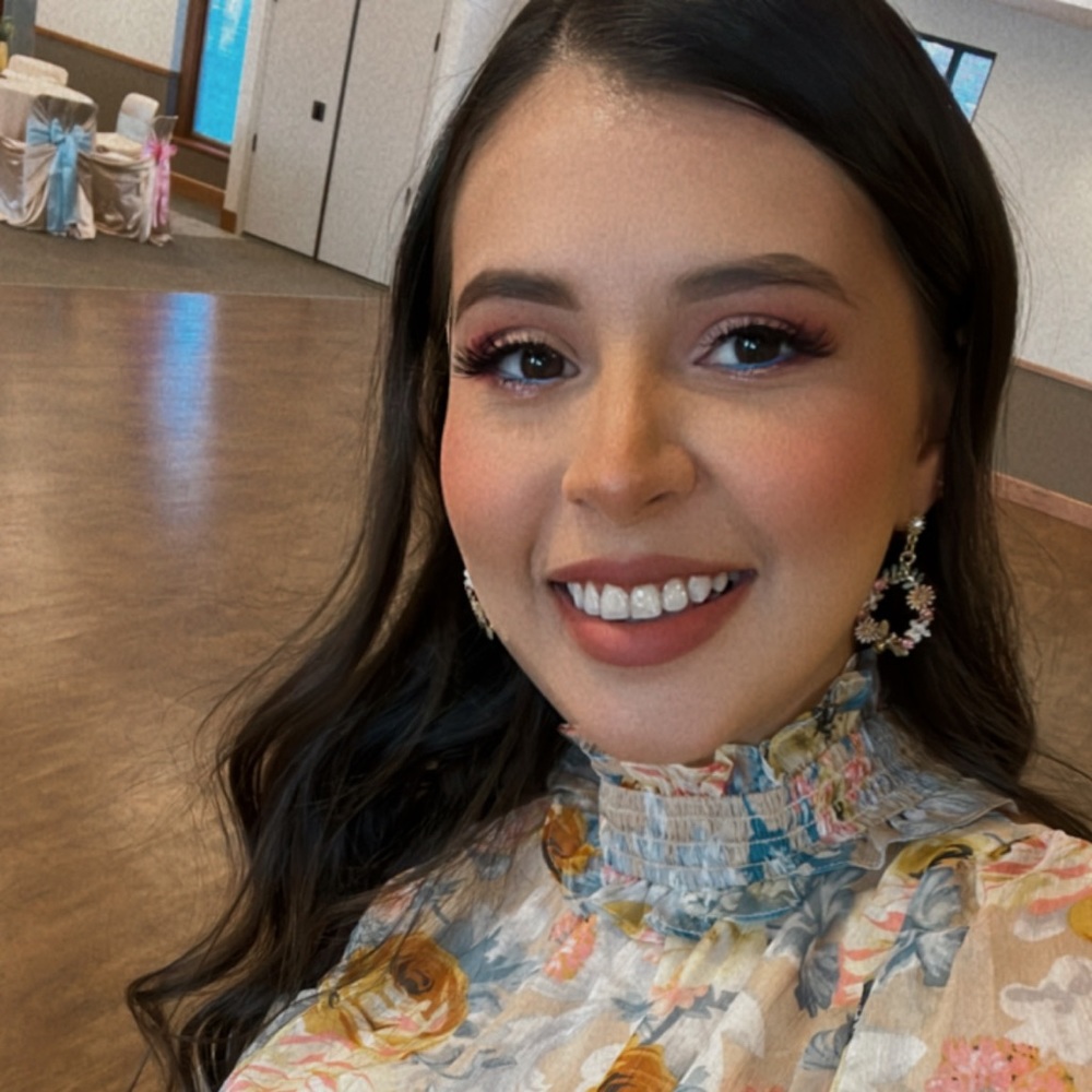 Meet your Posher, Evelyn